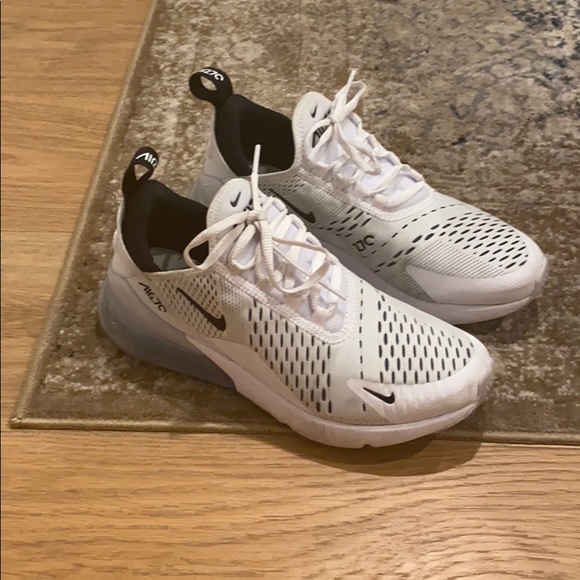 nike 270 size 7.5